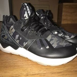 Adidas Tubular